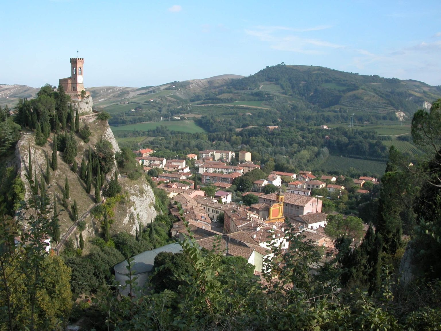 Cosa vedere a Brisighella: Guida ai suoi tesori storici e naturali Cosa vedere a Brisighella: Guida ai suoi tesori storici e naturali